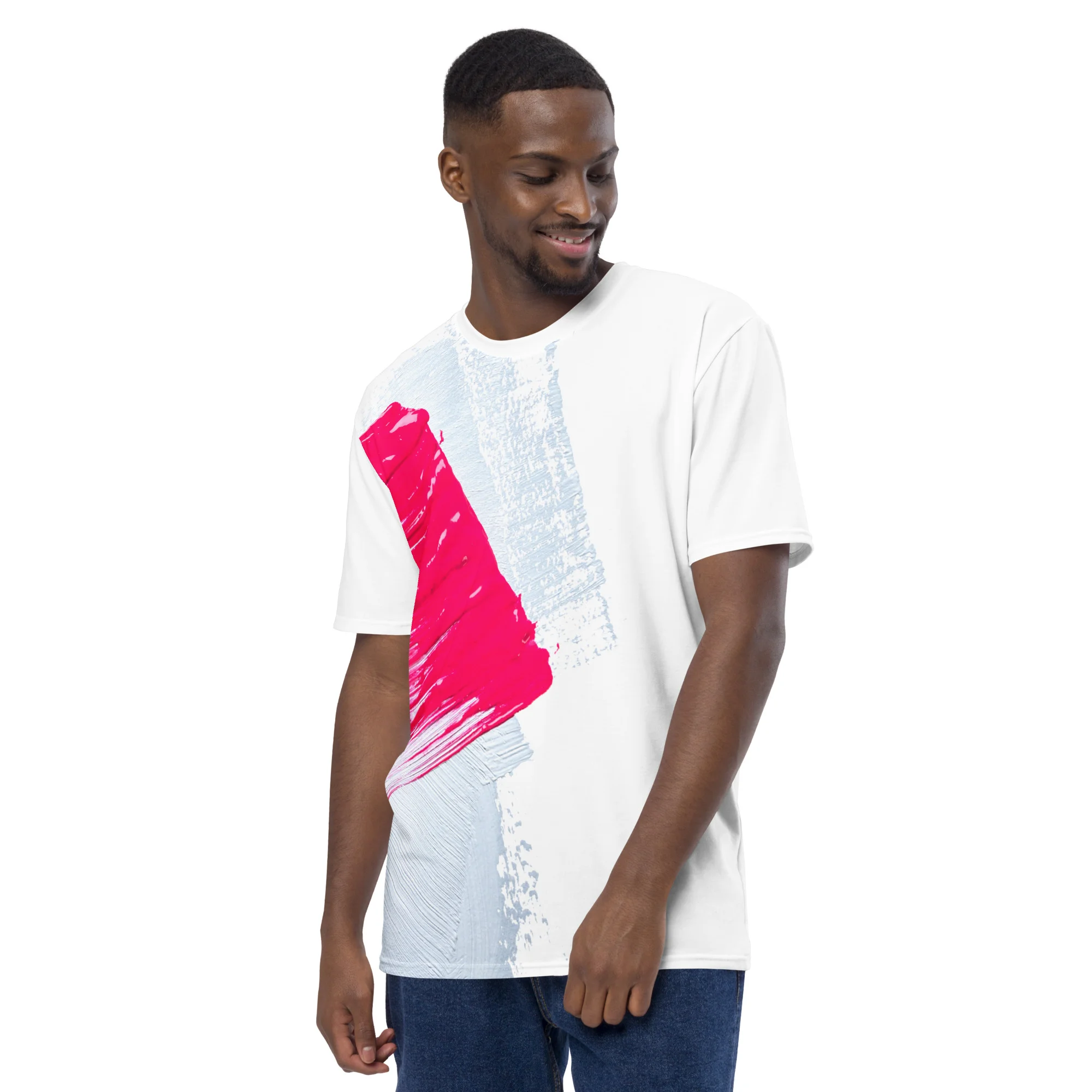 Découvrez votre nouveau T-shirt préféré : doux, confortable, et fabriqué dans un jersey en polyester au toucher coton qui ne ternit pas au lavage.