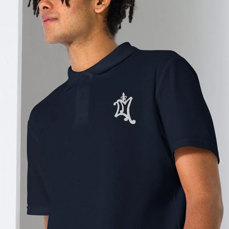 polo_piqué_unisexe_eve’nfashion_paris-lilMike Classique et fait pour durer, ce polo unisexe piqué est adapté à toutes les occasions. Il est fabriqué en piqué de coton durable. La coupe décontractée et flatteuse est conçue pour valoriser n'importe quelle morphologie. Avec sa coupe classique et son col vif, il peut être être accessorisé différemment pour un style sportif, décontracté ou plus formel.